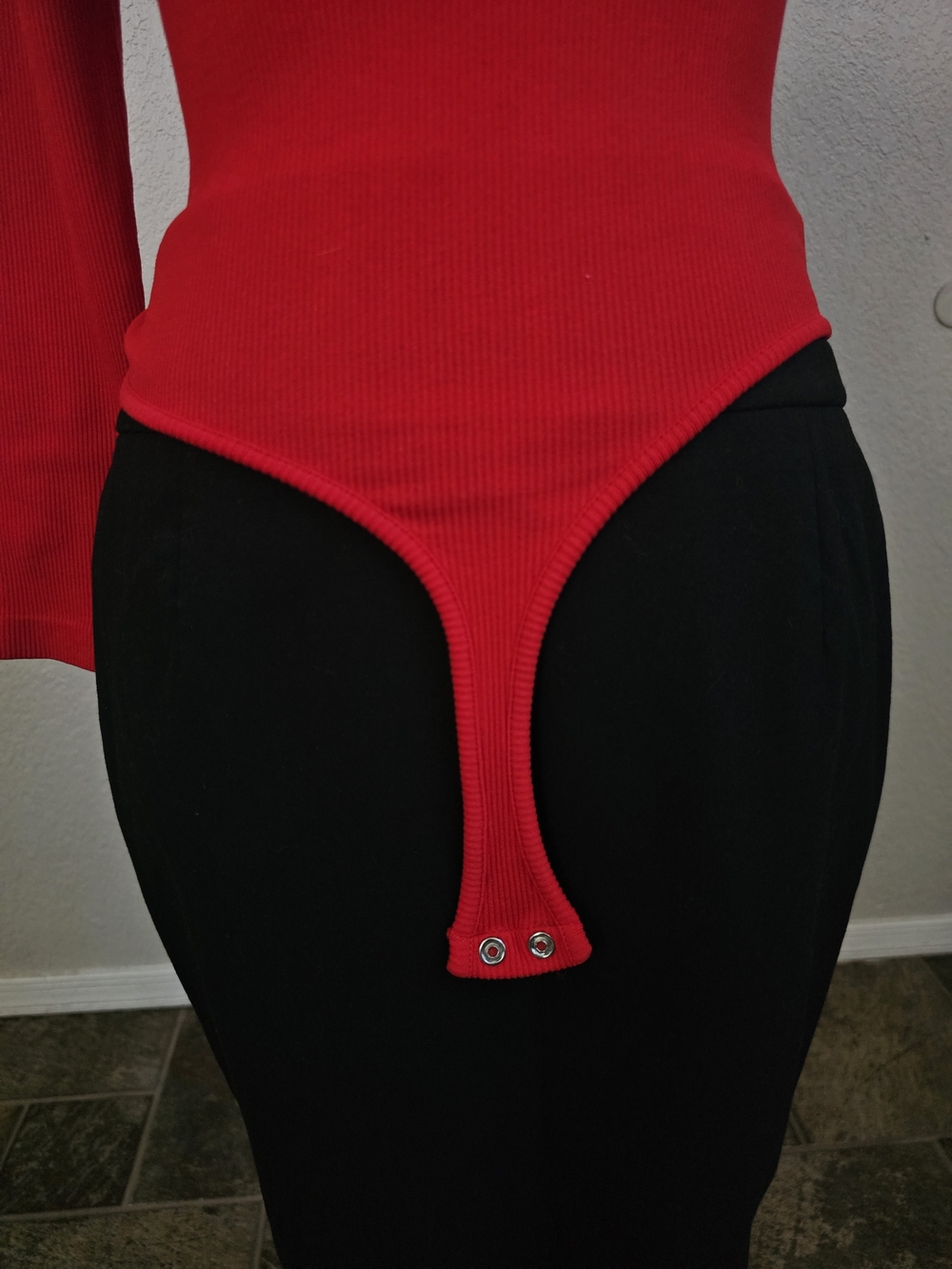Suzzete Asymmetrical One-Shoulder Red Bodysuit  XS/S -  NWOT - Picture 7 of 10